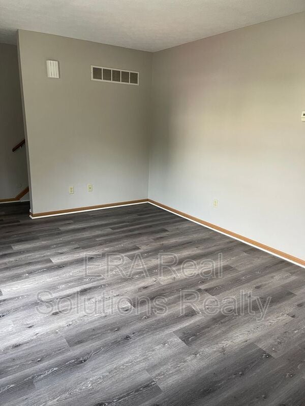 Building Photo - 2029 Heritage Dr
