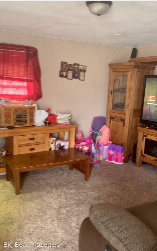 Building Photo - 423 13th Ave