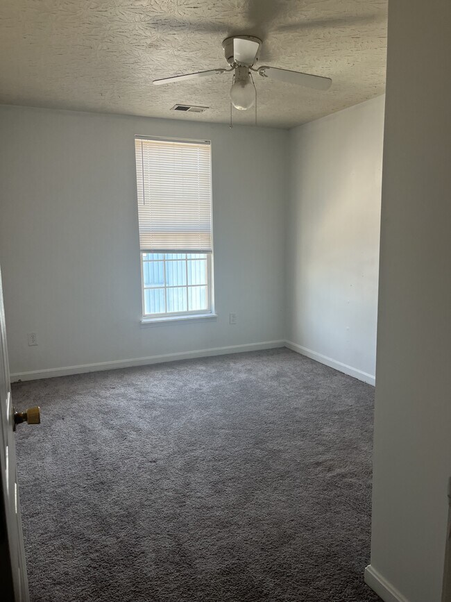 Foto del edificio - 1038 Logan St