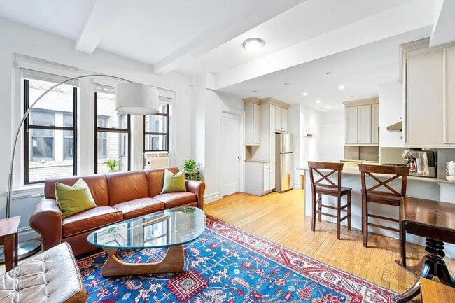 Building Photo - 2 bedroom in New York NY 10021
