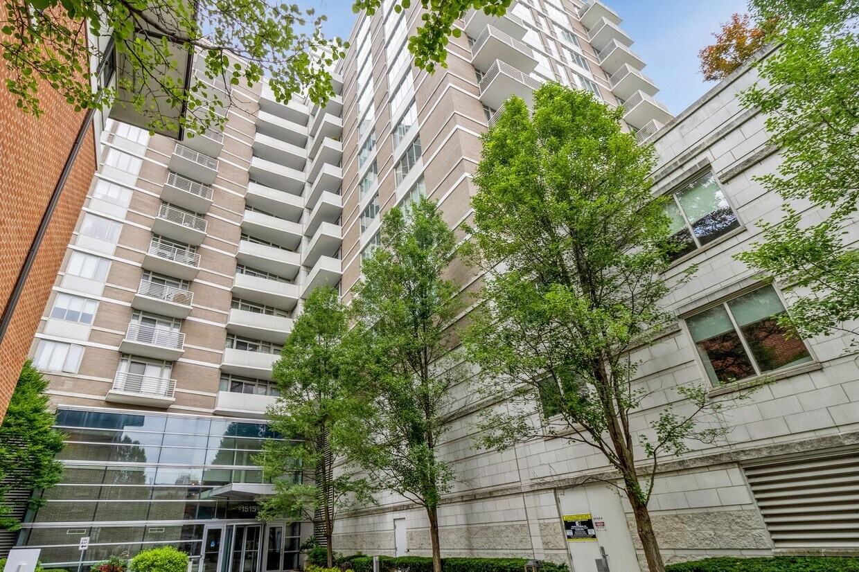 Foto principal - 1515 S Prairie Ave