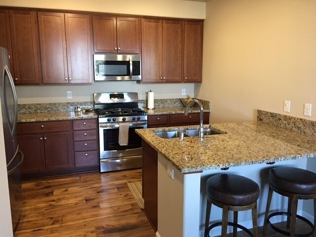 Primary Photo - Lake View Resort Style Condo with Garage a...