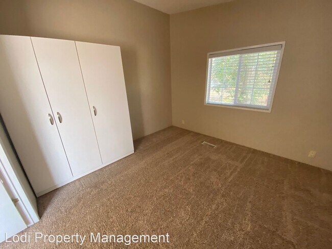 Building Photo - 2 br, 2 bath House - 24311 SUTTENFIELD RD