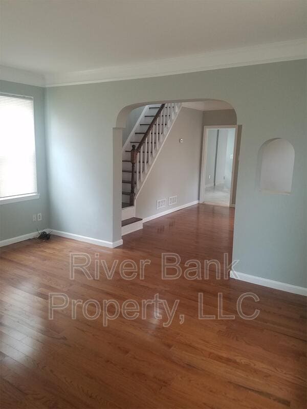 Building Photo - 620 Bridgeboro St