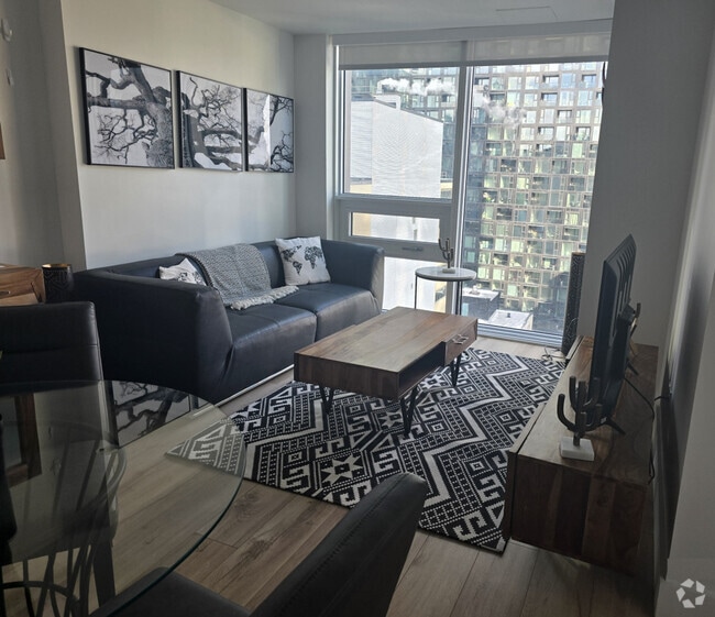 Building Photo - 1180 Rue de Bleury