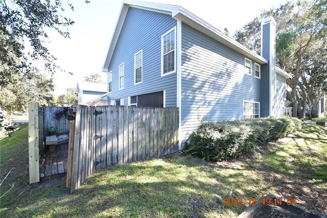 Building Photo - 2701 Penzance St