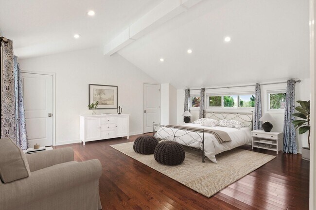 Foto del edificio - FALL IN LOVE with a Woodland Hills View
