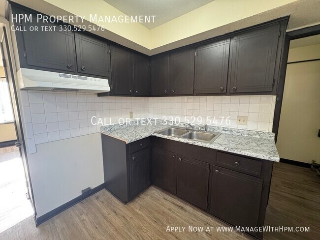 Foto del edificio - 3328 Bailey St NW