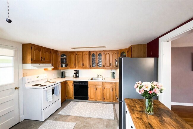 Building Photo - 30 Brookhaven Rd