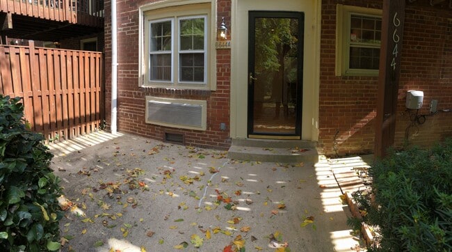 Photo - 6644 Hillandale Rd Townhome