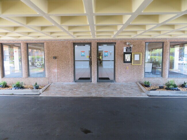 Building Photo - 9233 SW 8th St