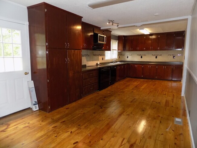 Building Photo - Apartment in Quitman