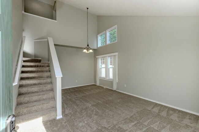 Foto del edificio - 4 Bedroom Lakeland Hills Home