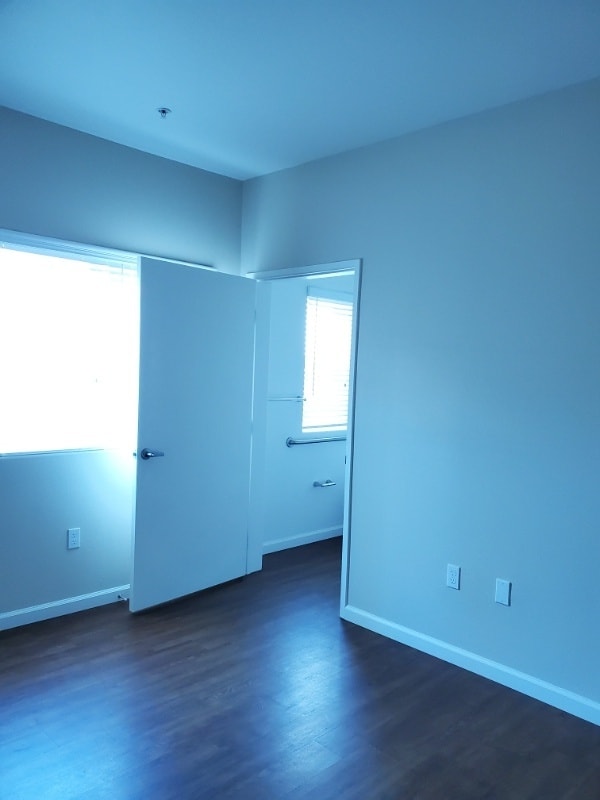 Foto del edificio - 2209 E 8th St