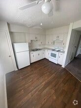 Building Photo - 1415 W Maple Ave