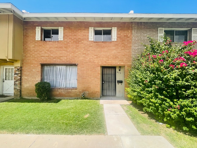 Photo - 4613 S Mill Ave House