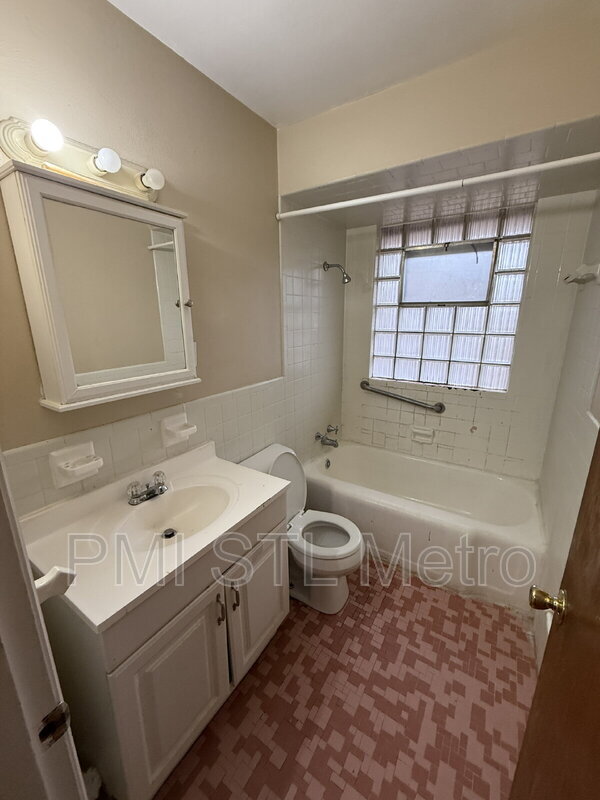 Foto del edificio - 9350 Duenke Dr