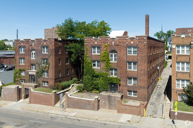 Foto del edificio - Twin Court Apartments