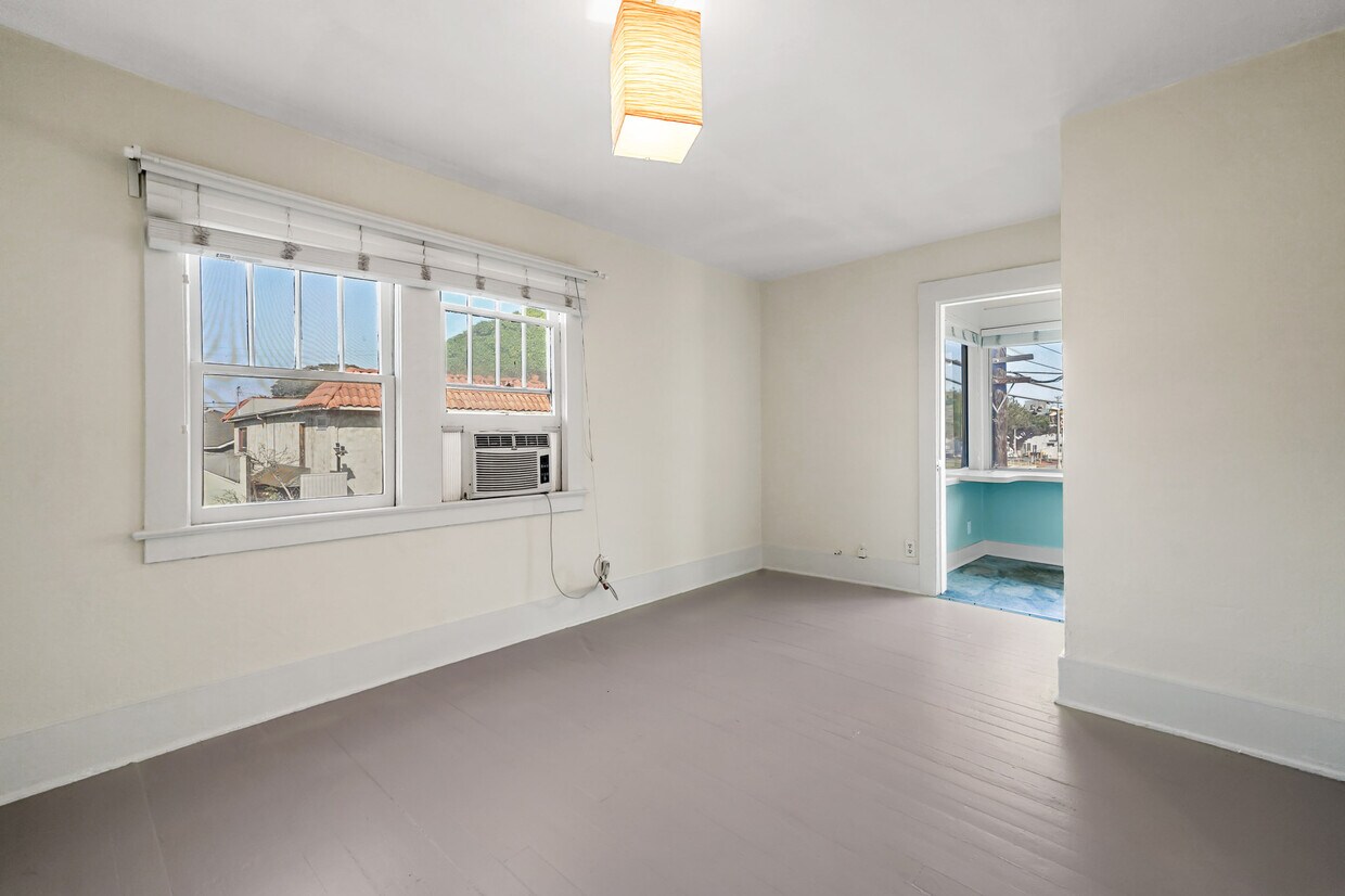 Foto principal - 50 Wavecrest Ave