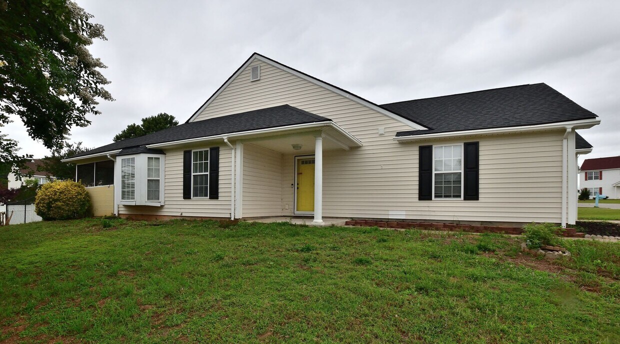Foto principal - 496 Carnation Ct