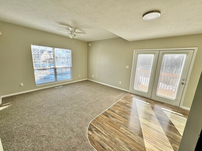 Building Photo - 111 Stratford Ct