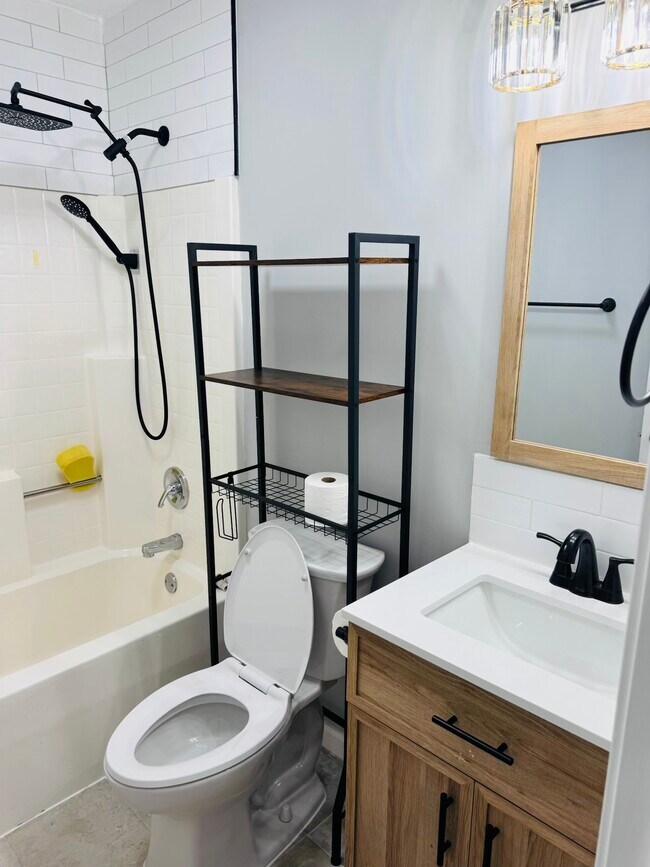 Foto del edificio - 560 Old Humboldt Rd