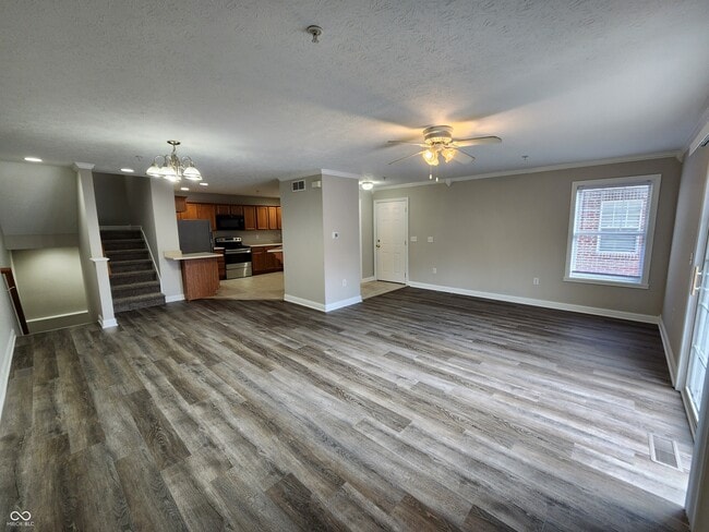 Building Photo - 1479 Autumn Oak St