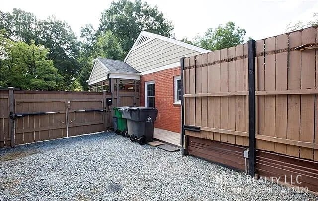 Photo - 2618 Lumina Ave House