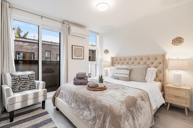 Foto del edificio - 1431 E Howell St