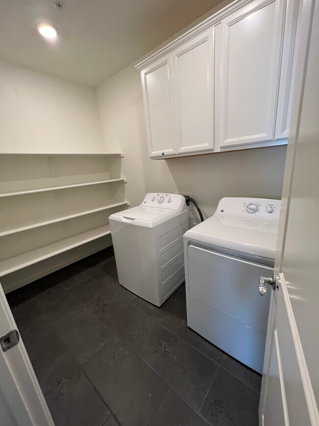 Laundry Room - 12820 Thorntonhall Dr