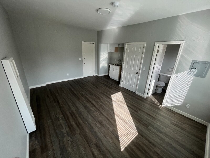 Foto principal - 1140 E Elk Ave