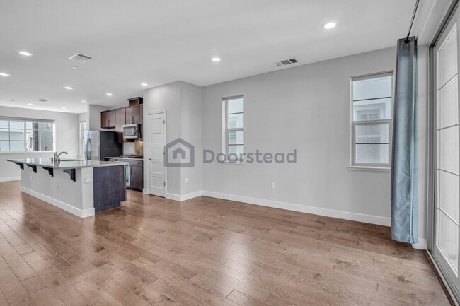 Building Photo - 3017 Jayhawkers Pl
