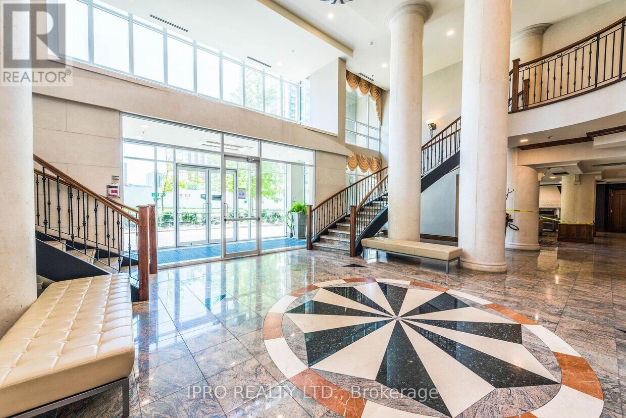 Photo principale - 156-156 Enfield Pl