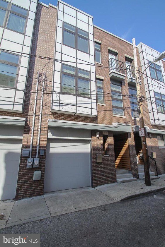 Primary Photo - 1010 N Orkney St