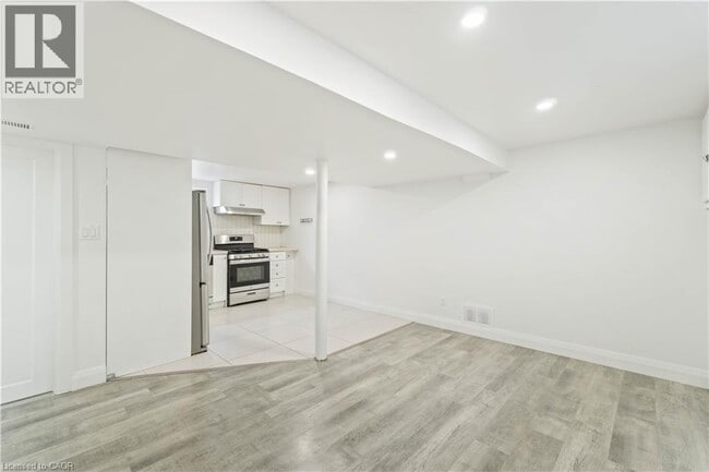 Building Photo - 65 Almond St