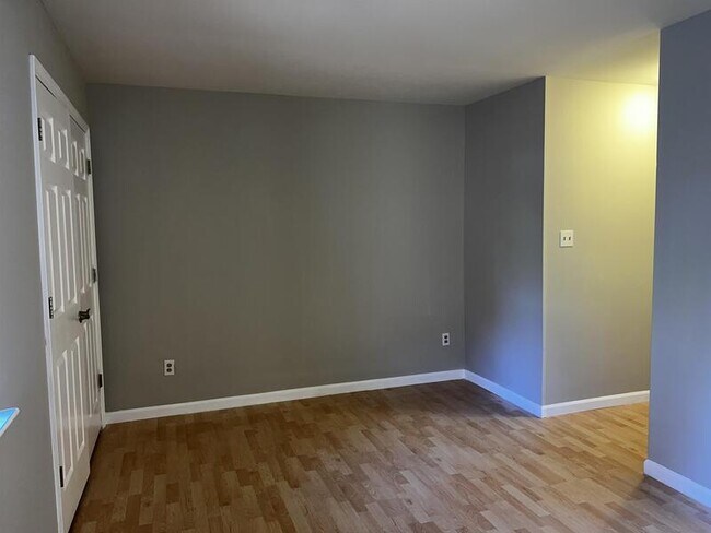 Building Photo - 1211 Teakwood Pl