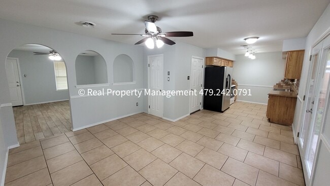 Building Photo - 3404 Iola Ave