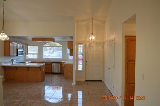 Building Photo - 1277 Bourang Way