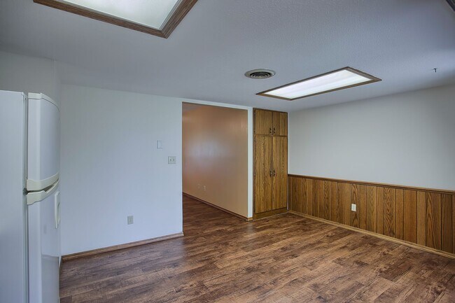 Foto del edificio - 2 Bedroom, 1.5 Bathroom Condo (AVAILABLE S...