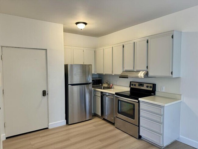 Building Photo - 3760 Florida St