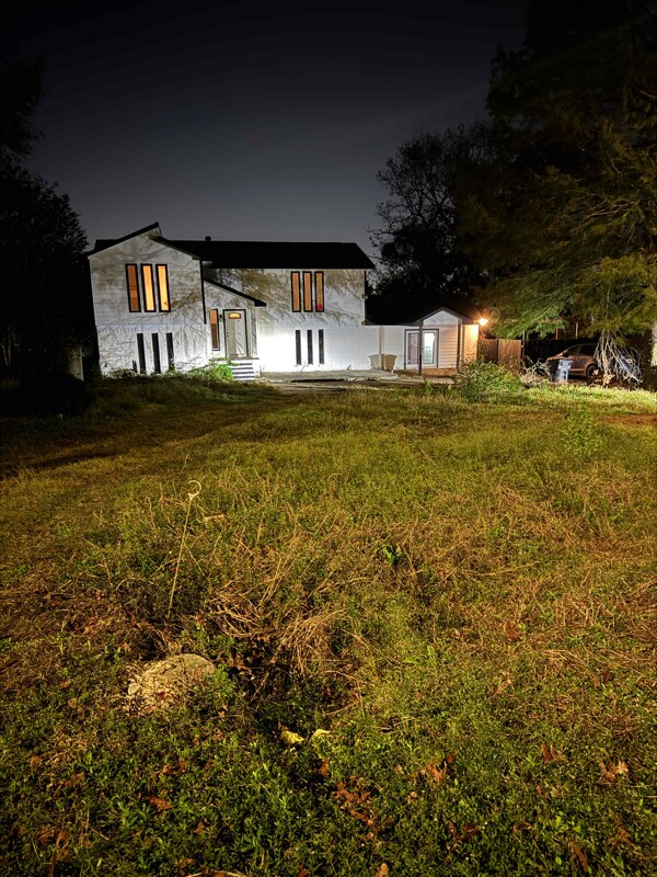 Foto principal - 23497 Fairlake Ln