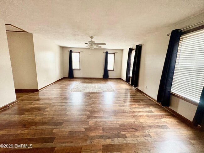 Foto del edificio - 13172 Post County Line Rd