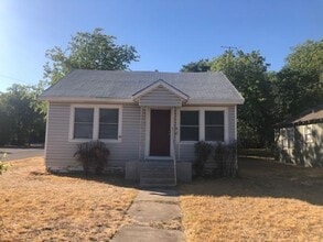 Building Photo - 2727 Lasker Ave