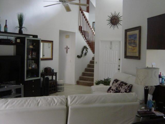 Building Photo - 9249 Chelsea Dr S