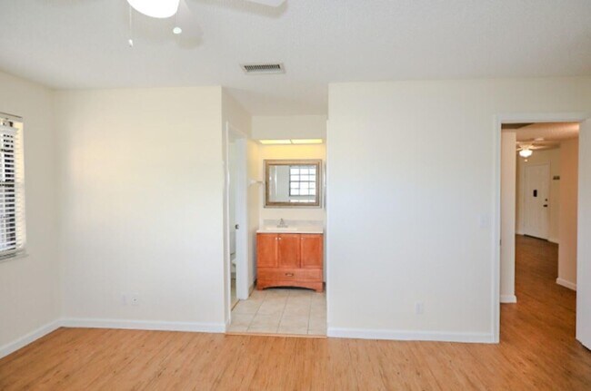 Foto del edificio - 4464 Oak Terrace Dr