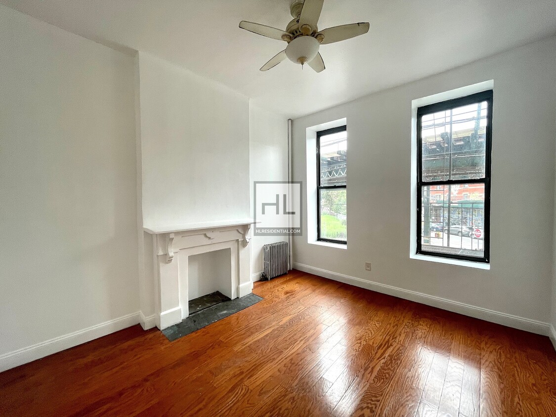 Primary Photo - 1501 Broadway