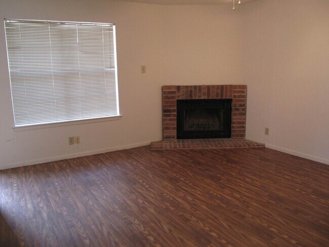 Foto del edificio - 929 W Hickory St