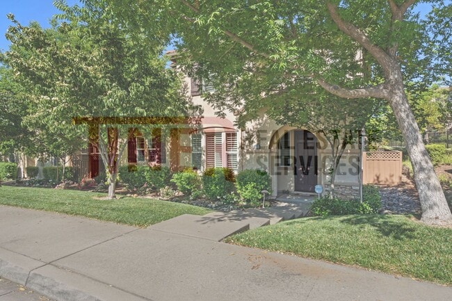Building Photo - Amazing Folsom 3 Bedroom Home