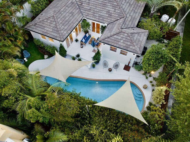 Foto del edificio - 3080 Calusa St