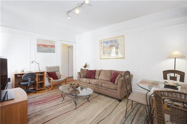 Primary Photo - 319-325 West 71st Street